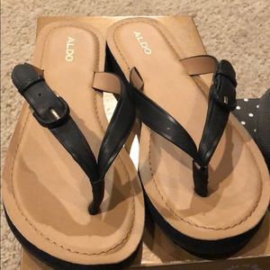 Aldo black flip flop flat